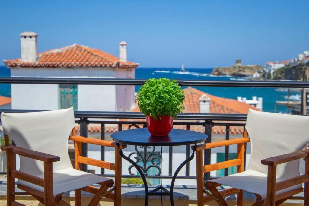 Seaview Stylish Flat In Andros - Walk To Beach المظهر الخارجي الصورة
