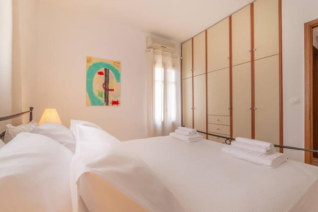Seaview Stylish Flat In Andros - Walk To Beach المظهر الخارجي الصورة